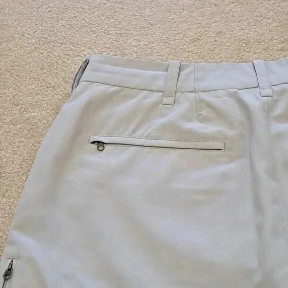 Men's Grey Shorts Victorinox Size 36 Active  Lightweight Golf - Picture 9 of 16